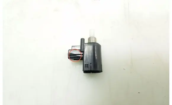 Toyota Urban Cruiser (XP110) Clutch pedal sensor 8452042010