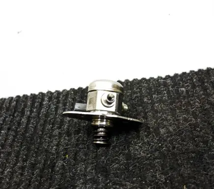 BMW X5 F15 Fuel injection high pressure pump 7599865