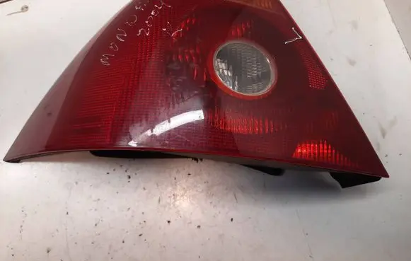 Ford Mondeo Mk III Rear/tail lights