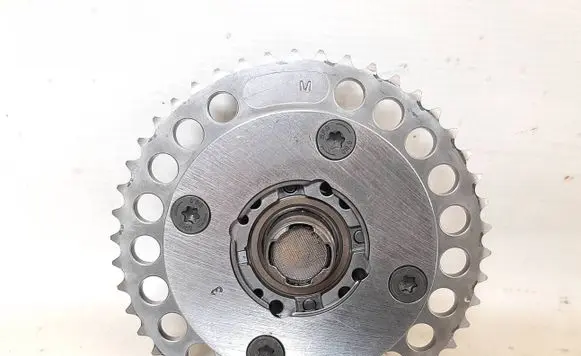 BMW 5 G60 G61 Camshaft 8695712 11368695712