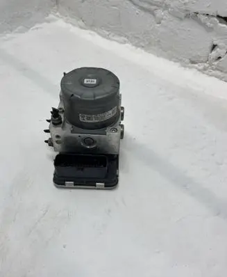 Volkswagen Caddy ABS Pump 7E0907379Q 7E5614517A