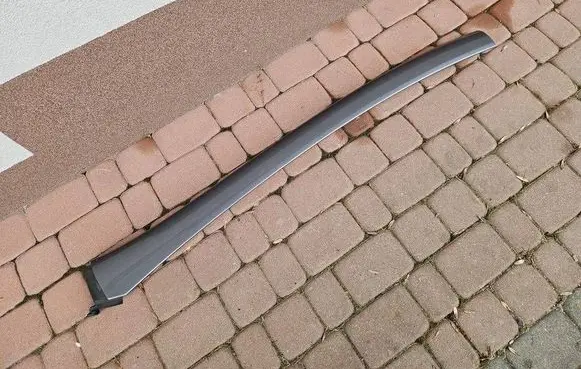 Opel Zafira C Windshield trim 20808479