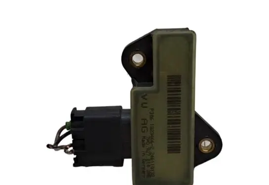 Volkswagen Touareg II Brake pedal sensor switch 7P0927810