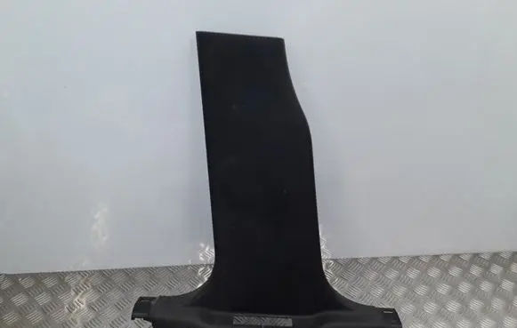 Nissan Qashqai (B) pillar trim (bottom)