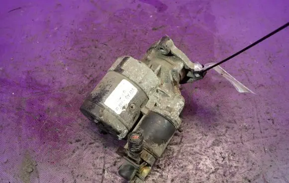 Skoda Fabia Mk1 (6Y) Starter motor 047911023G