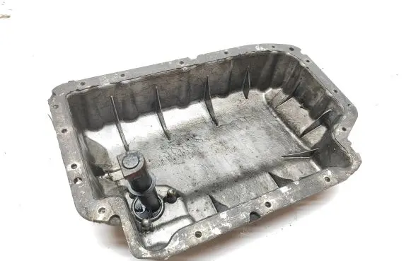 Mercedes-Benz Vito Viano W639 Oil sump A6510140703 0646101F0101