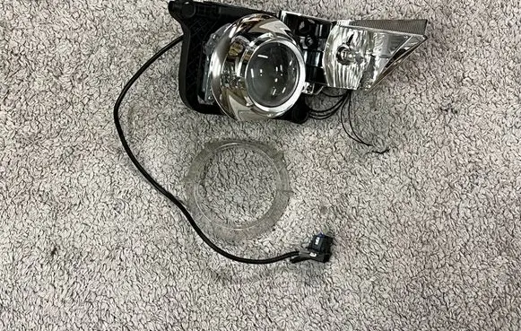 Mercedes-Benz E W212 Headlight/headlamp bulb A2128202759KZ 2784097A 0165261B
