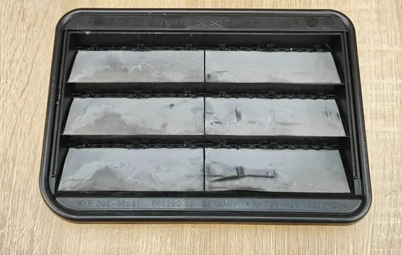 BMW 4 G22 G23 G24 G26 Quarter panel pressure vent 9176945