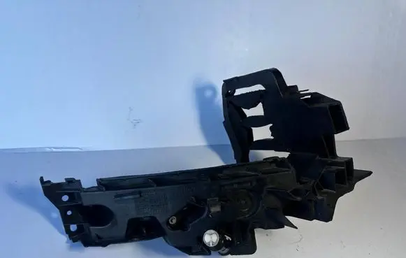 Audi Q5 SQ5 Headlight/headlamp mounting bracket 8R0805608B
