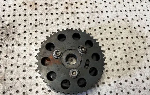 Skoda Octavia Mk2 (1Z) Camshaft pulley/ VANOS 03L109111 03L109239