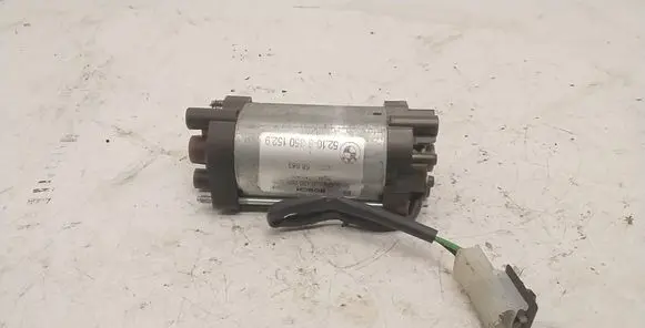 BMW 5 E39 Seat adjustment motor 521083501529 0130008030 58683