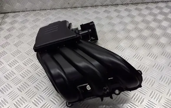 Nissan Micra Intake manifold
