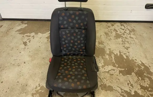 Mercedes-Benz Vito Viano W639 Front driver seat 