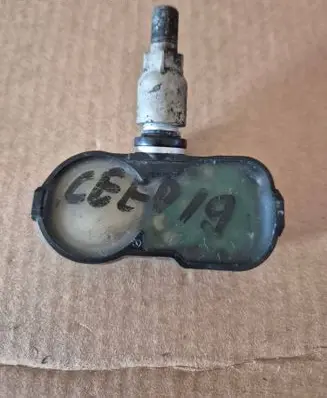 KIA Ceed Tire pressure sensor 52940J7000