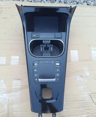 Mercedes-Benz CLA C118 X118 Head unit multimedia control A2479003903