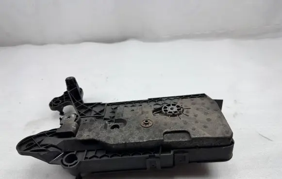 Volkswagen Tiguan Battery tray 5Q0915321J 5Q091532