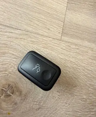 Mercedes-Benz ML W164 Tailgate opening switch A2048707051 2048707051