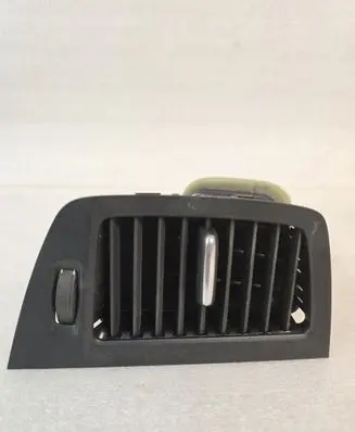 Volvo XC90 Dash center air vent grill 31417383