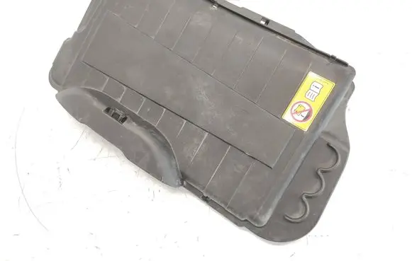 Mercedes-Benz B W246 W242 Battery box tray cover/lid A2465410005