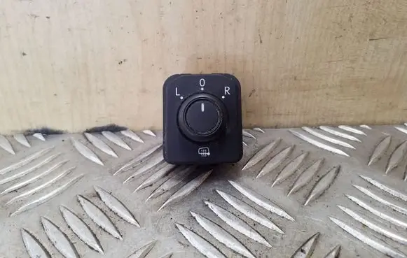 Volkswagen PASSAT B8 Wing mirror switch 3G0959565