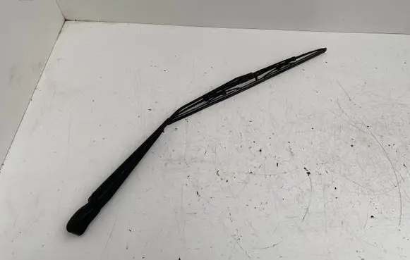 Volvo S80 Front wiper blade arm