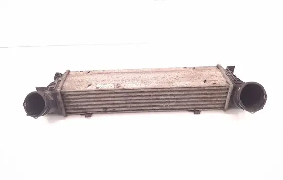 BMW 3 E90 E91 Intercooler radiator 7798788 3296399