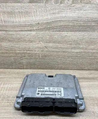 Opel Vectra B Engine control unit/module 24417194 0281010269