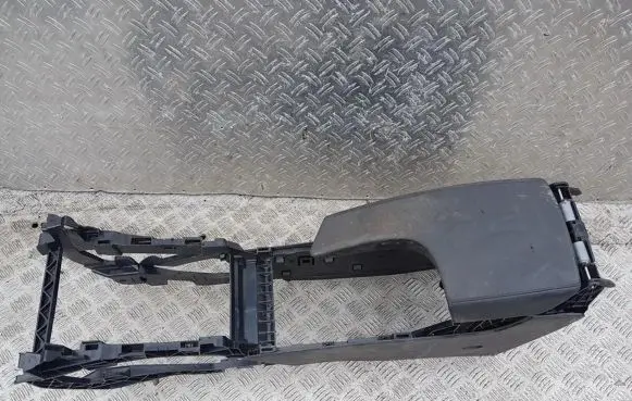 Opel Insignia A Armrest 13221926