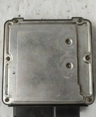 Volkswagen Touran I Engine control unit/module 03G906016A 0281010731
