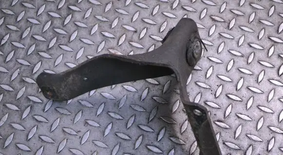 Dodge Nitro Engine mount bracket