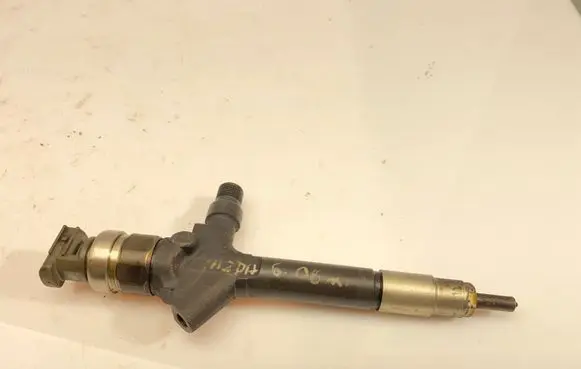 Mazda 6 Fuel injector DJ31894