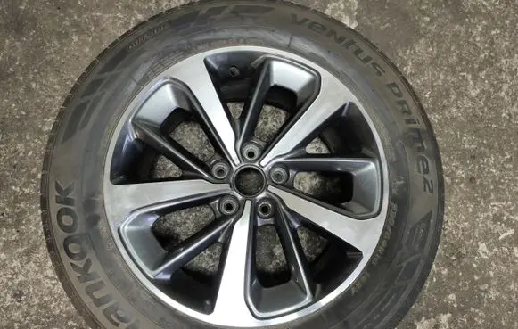 KIA Sorento R15 summer tire 52910-C5600