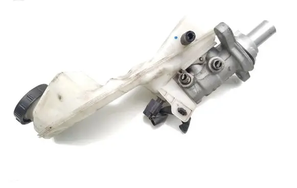 Nissan Qashqai Master brake cylinder 0204796652 782045