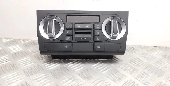 Audi A3 S3 8P Climate control unit 8P0820043BM