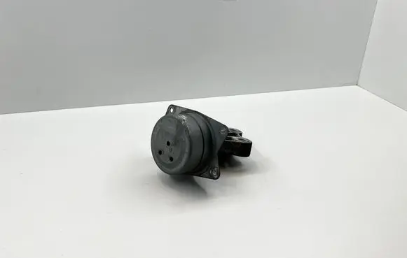 Opel Insignia A Engine mount bracket 13322177