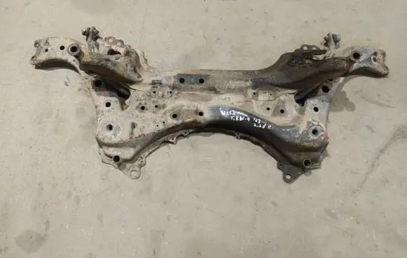 Toyota RAV 4 (XA30) Front subframe 