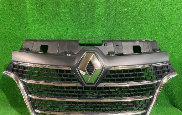 Renault Master IV Front grill