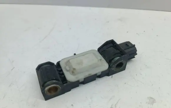 Nissan Micra Airbag deployment crash/impact sensor 98582AX300 0285003023