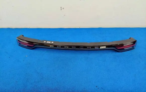 Porsche Cayenne (9Y0 9Y3) Rear/tail lights 9Y0945081F