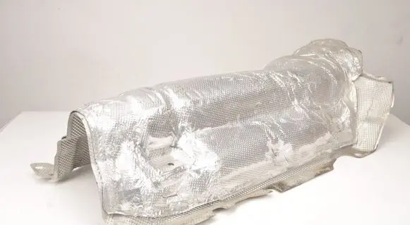 Volvo V60 Heat shield in engine bay 32260445