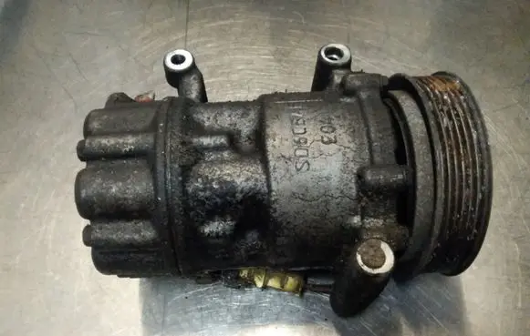 Peugeot 207 Air conditioning (A/C) compressor (pump) 9659875780