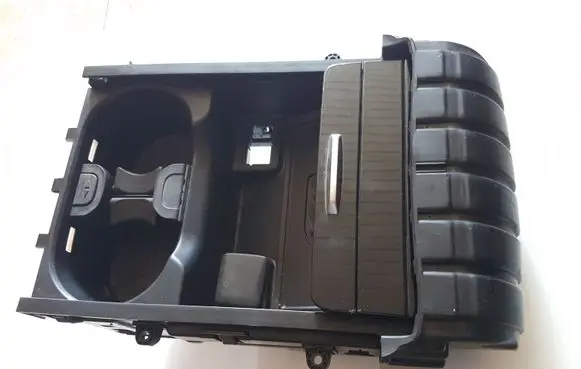 Cup holder front