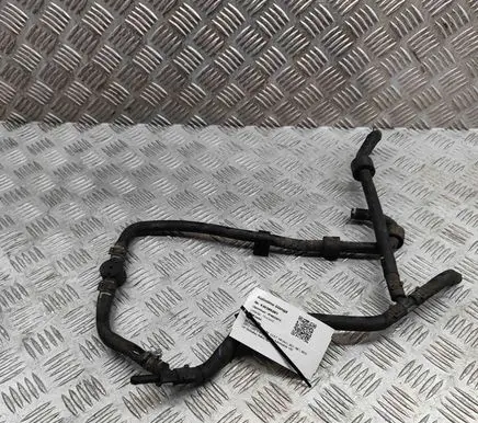 Volkswagen Golf VII Engine coolant pipe/hose 7H0121421A