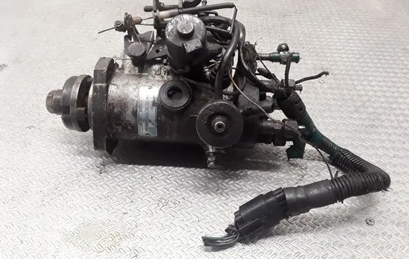 Ford Mondeo MK I Fuel injection high pressure pump 8444B640A