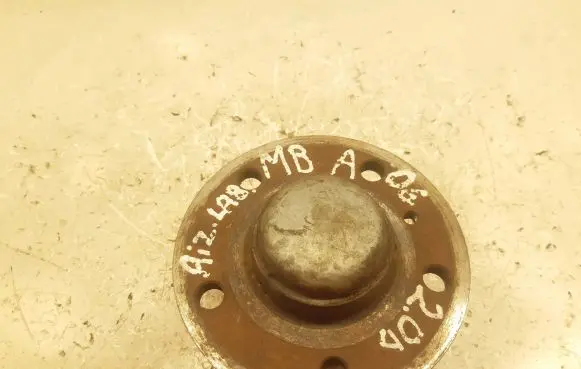 Mercedes-Benz B W245 Rear wheel bearing hub 