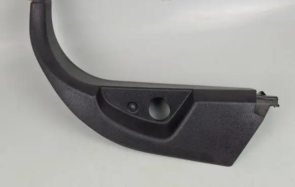 Foot area side trim