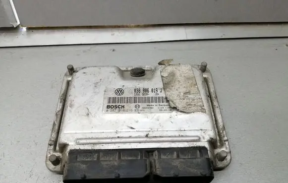 Volkswagen Sharan Engine control unit/module 038906019J 0281010216