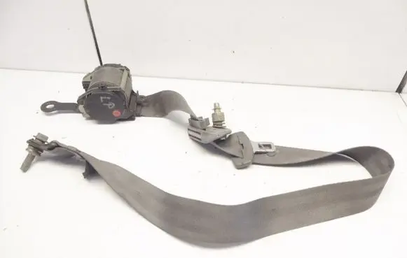 Nissan Serena Front seatbelt
