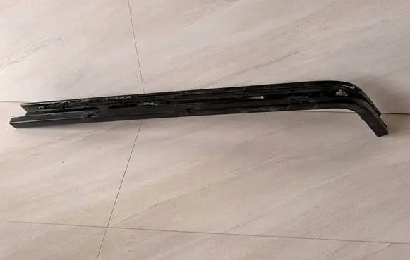 Seat Alhambra (Mk2) Sliding door bottom rail 7N0843871F