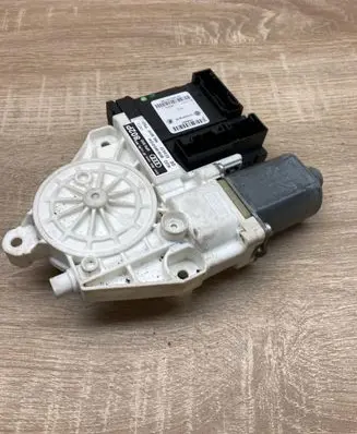 Audi A3 S3 8P Front door window regulator motor 8P0959802P